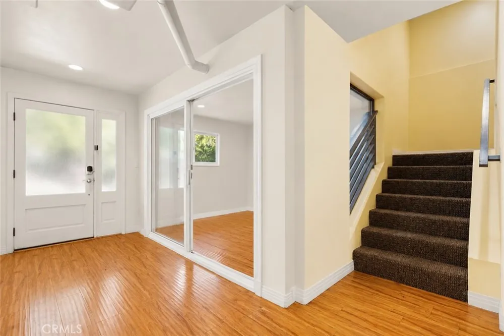 11622 Oxnard Street North Hollywood, CA 91606