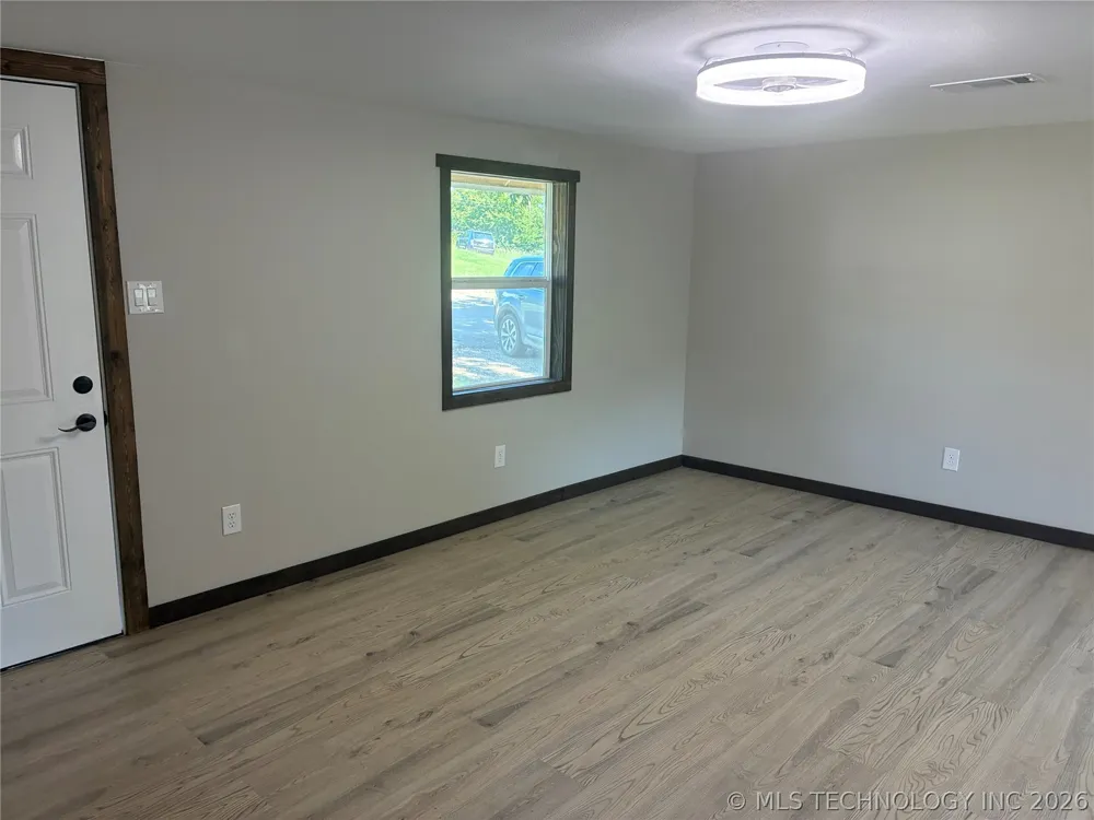 701 Kemp Street Kingston, OK 73439