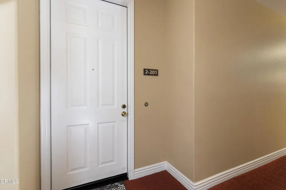 1740 Tanager Street #2-201 Ventura, CA 93003