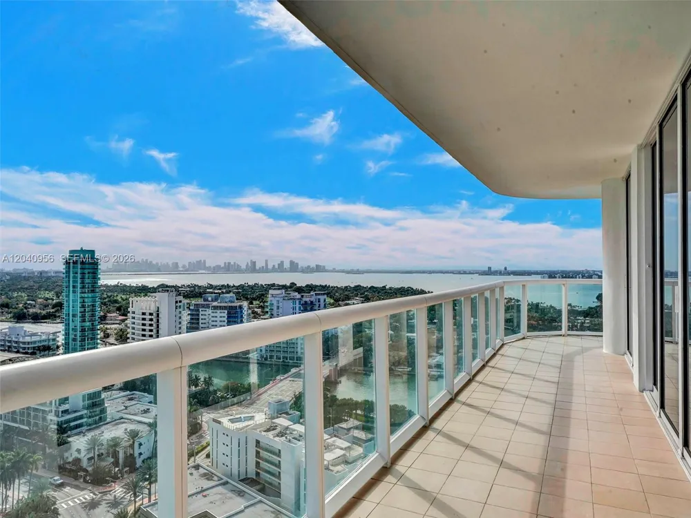 6365 Collins Ave #2407 Miami Beach, FL 33141