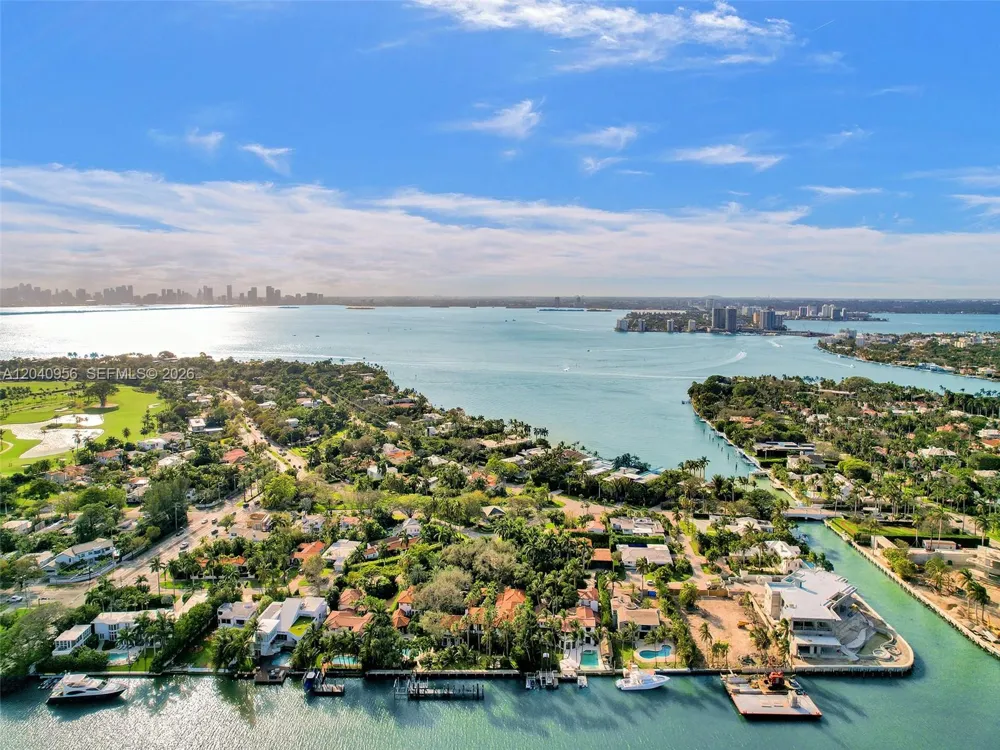 6365 Collins Ave #2407 Miami Beach, FL 33141