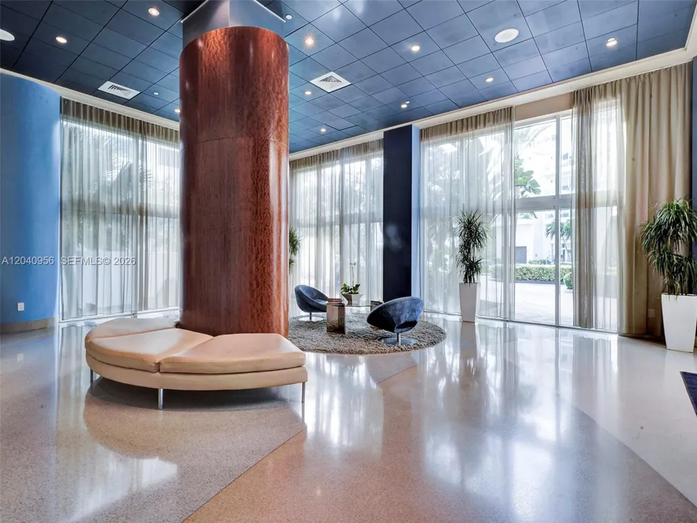 6365 Collins Ave #2407 Miami Beach, FL 33141
