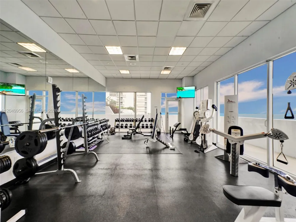 6365 Collins Ave #2407 Miami Beach, FL 33141