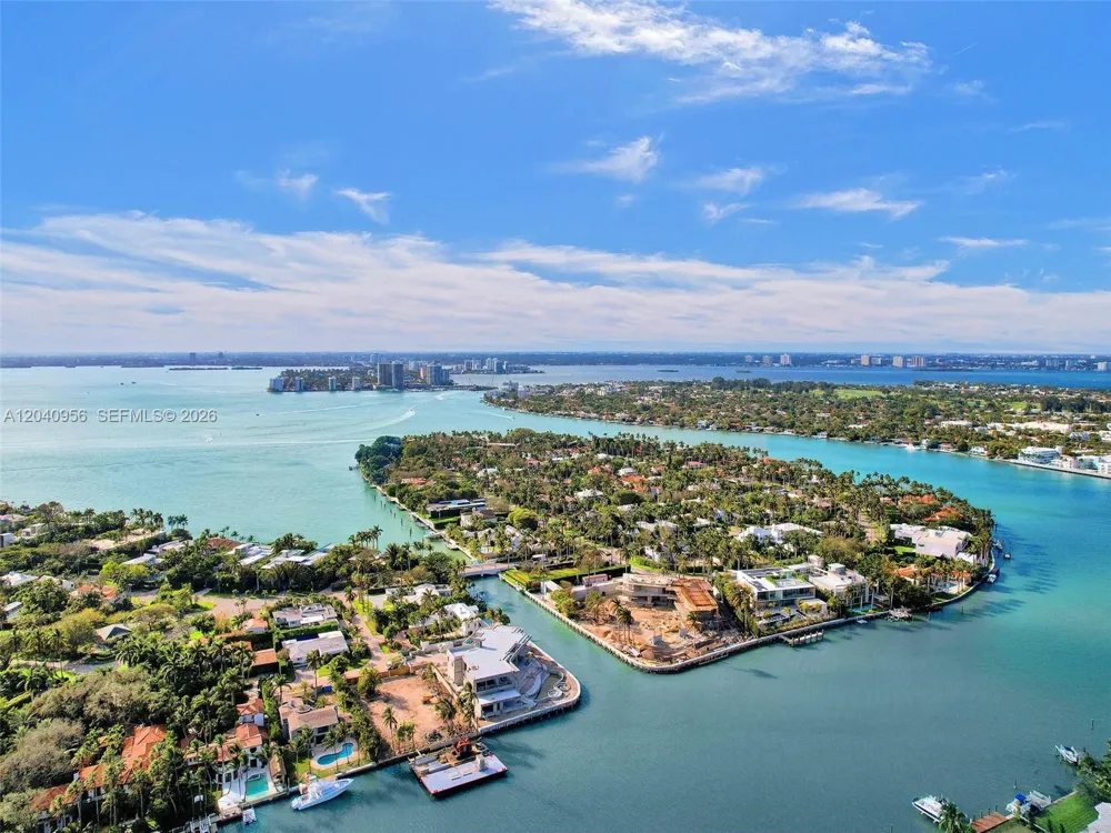 6365 Collins Ave #2407 Miami Beach, FL 33141
