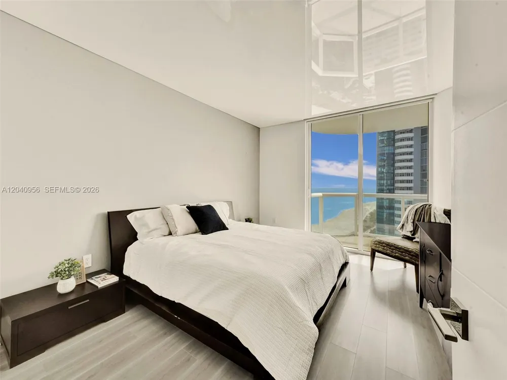 6365 Collins Ave #2407 Miami Beach, FL 33141