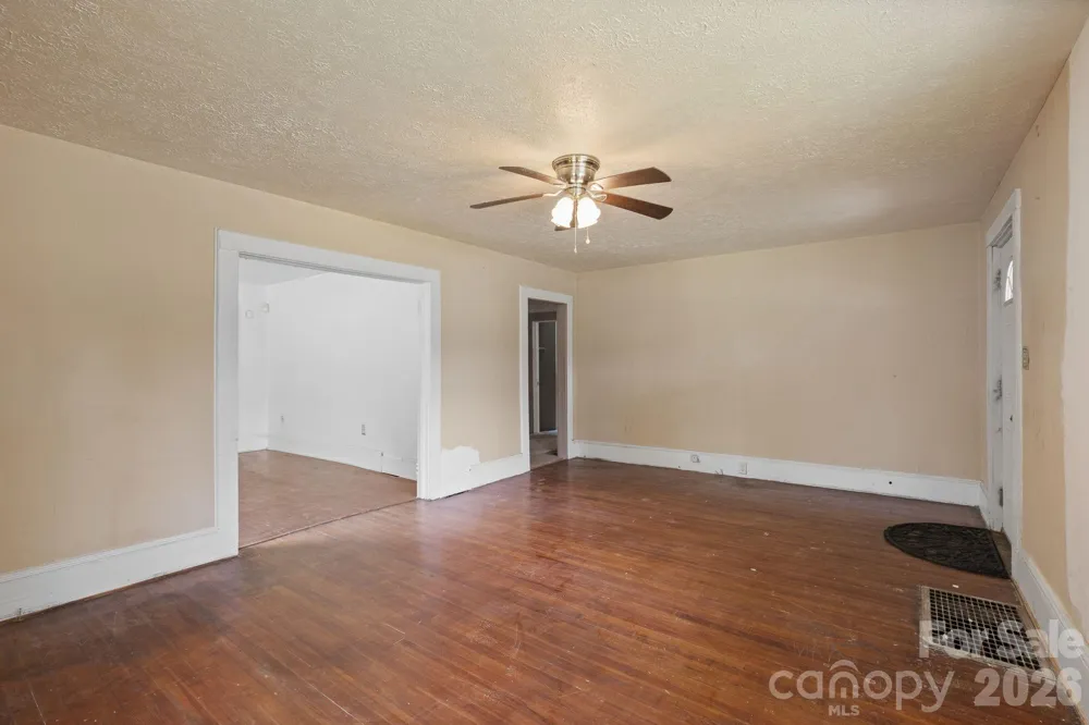1434 S Main Street Waynesville, NC 28786
