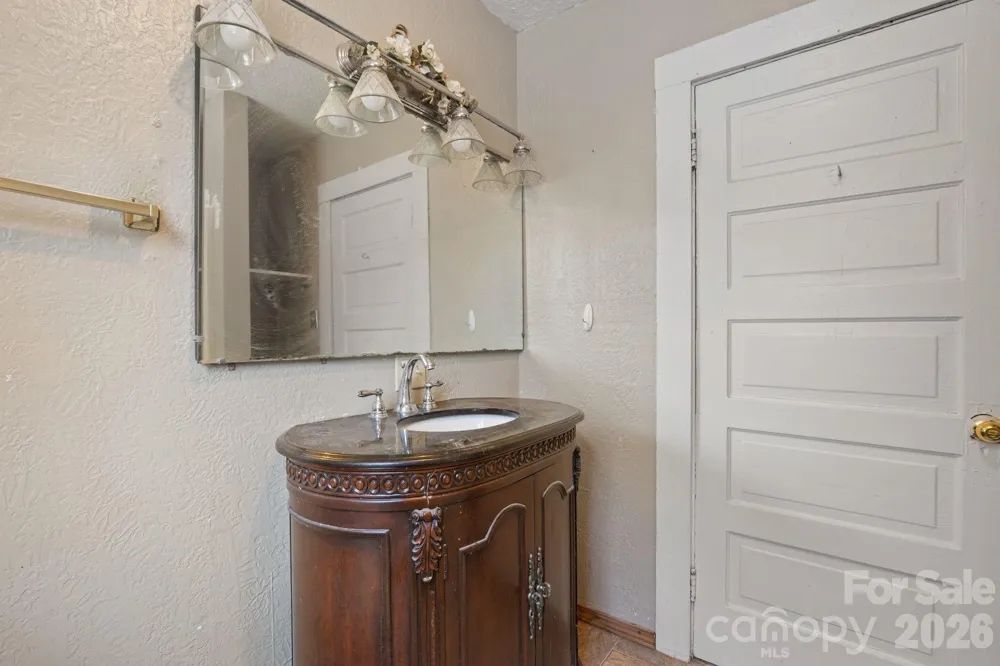 1434 S Main Street Waynesville, NC 28786
