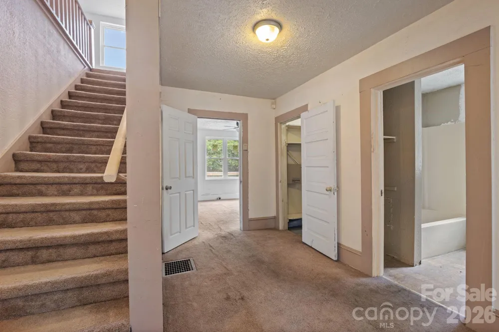 1434 S Main Street Waynesville, NC 28786