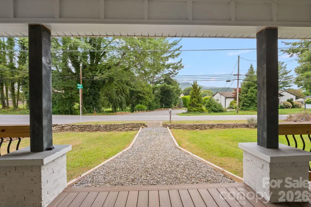 1434 S Main Street Waynesville, NC 28786
