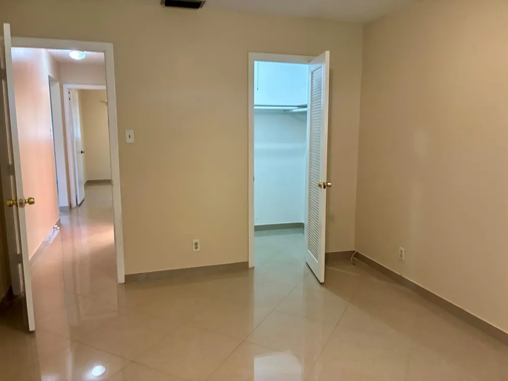 7470 NW 7th Place Margate, FL 33063