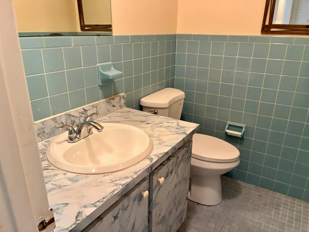 7470 NW 7th Place Margate, FL 33063