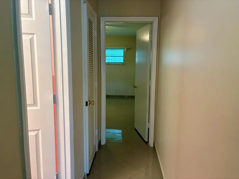 7470 NW 7th Place Margate, FL 33063