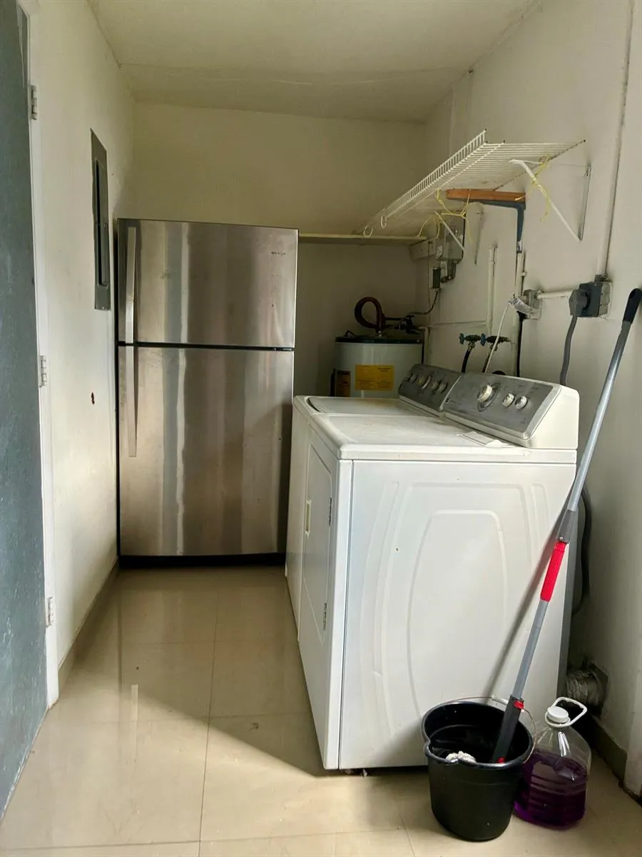 7470 NW 7th Place Margate, FL 33063