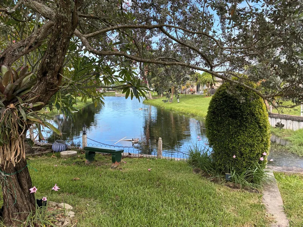 7470 NW 7th Place Margate, FL 33063