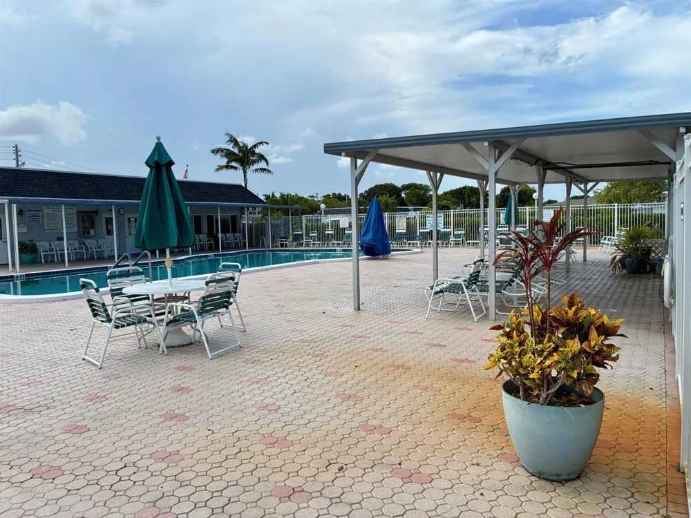 7470 NW 7th Place Margate, FL 33063