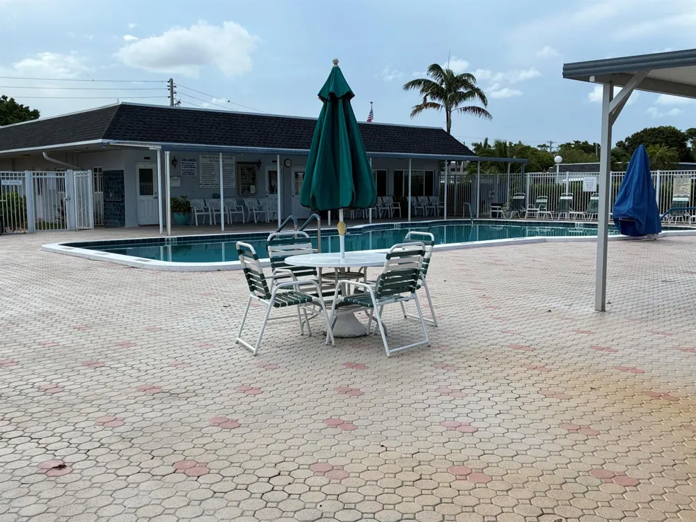 7470 NW 7th Place Margate, FL 33063