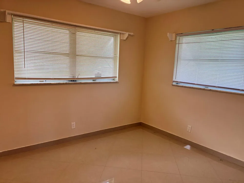 7470 NW 7th Place Margate, FL 33063