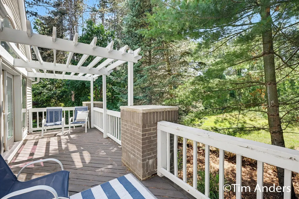 3433 Meadowood Trail Drive SE Cascade Charter Township, MI 49546