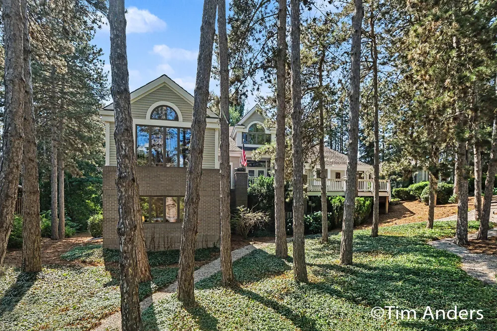 3433 Meadowood Trail Drive SE Cascade Charter Township, MI 49546