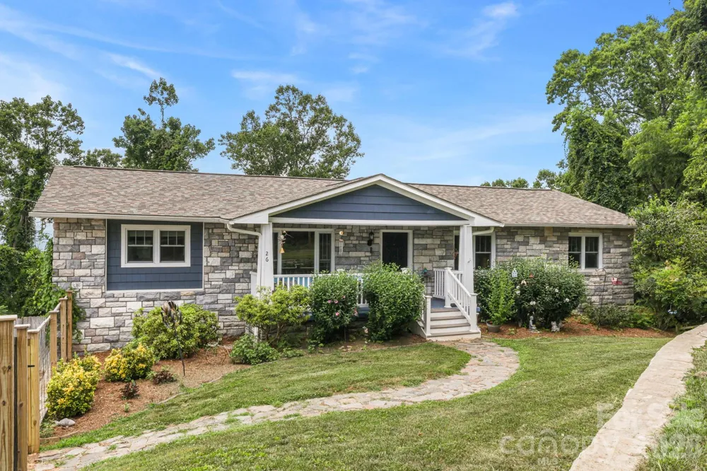 26 Crestwood Drive Arden, NC 28704