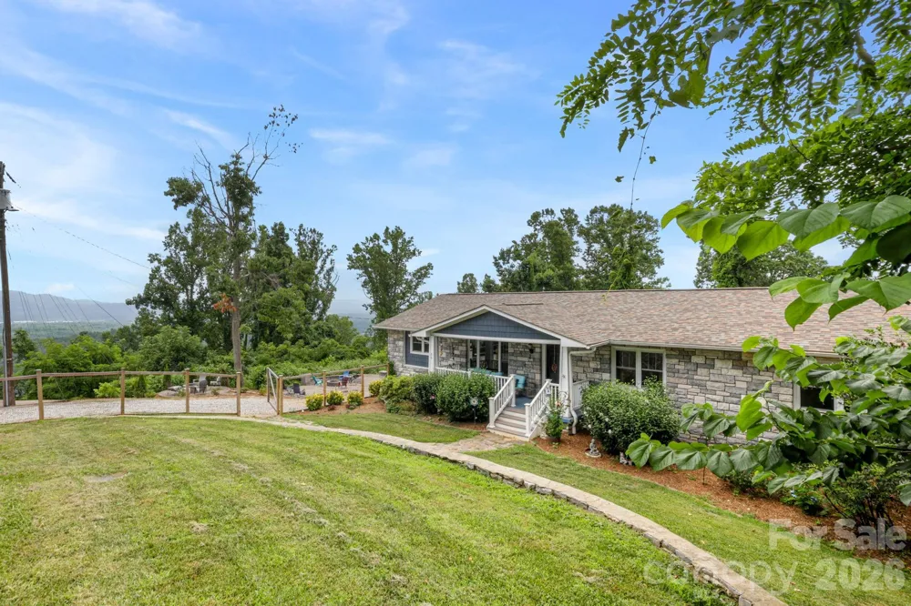 26 Crestwood Drive Arden, NC 28704