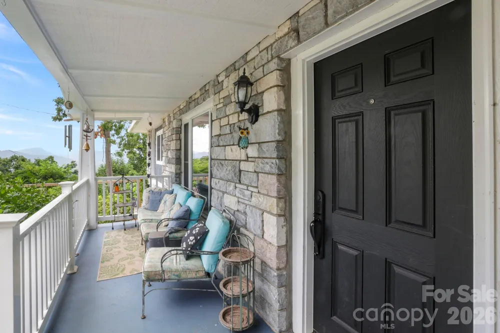 26 Crestwood Drive Arden, NC 28704