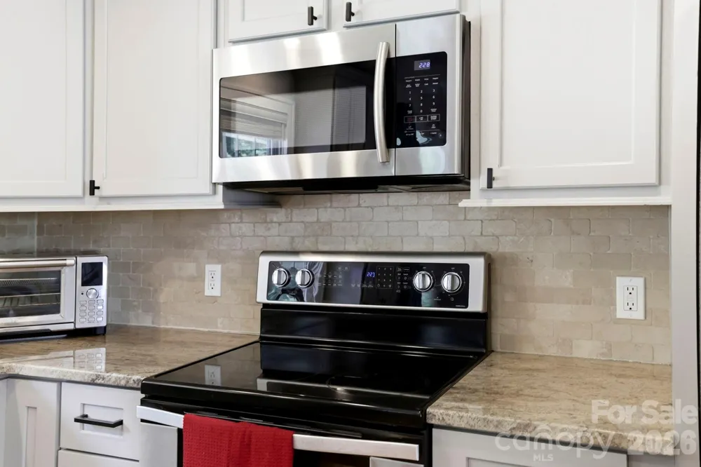 26 Crestwood Drive Arden, NC 28704