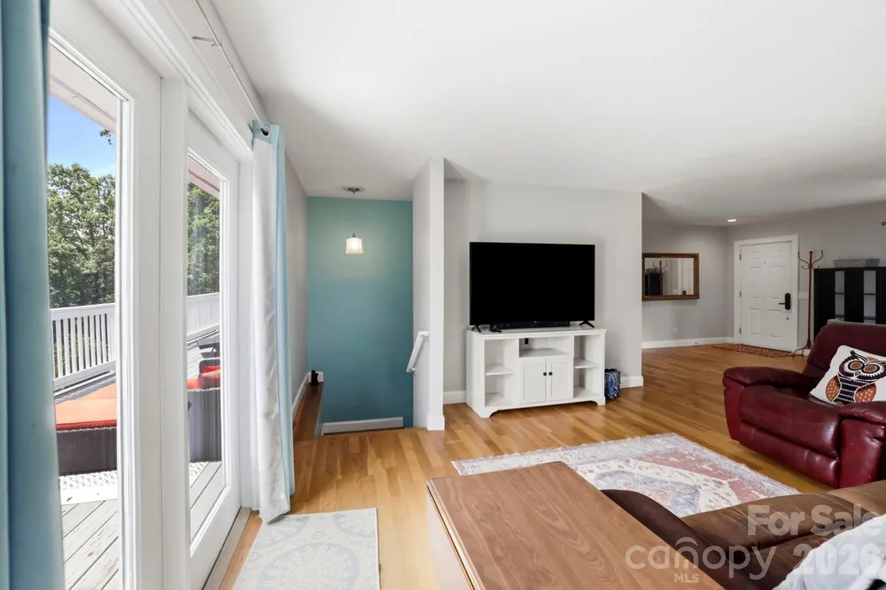 26 Crestwood Drive Arden, NC 28704