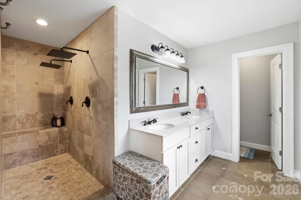 26 Crestwood Drive Arden, NC 28704