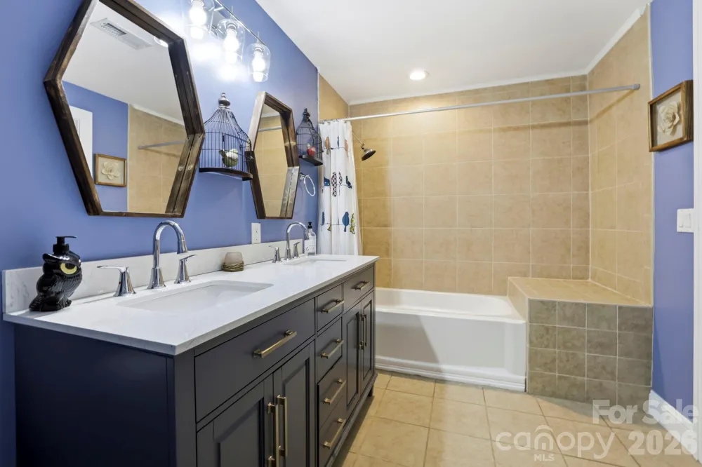 26 Crestwood Drive Arden, NC 28704