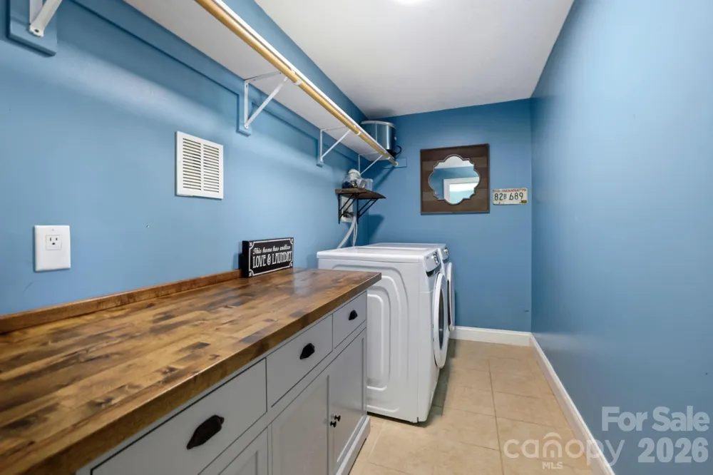 26 Crestwood Drive Arden, NC 28704