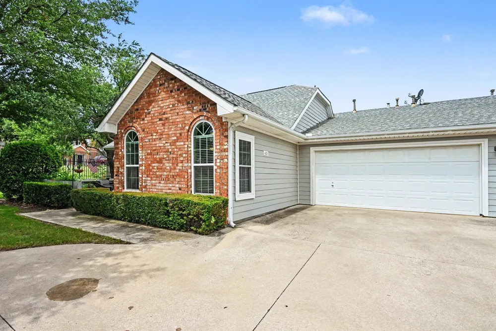 6123 Welden Court Fort Worth, TX 76132