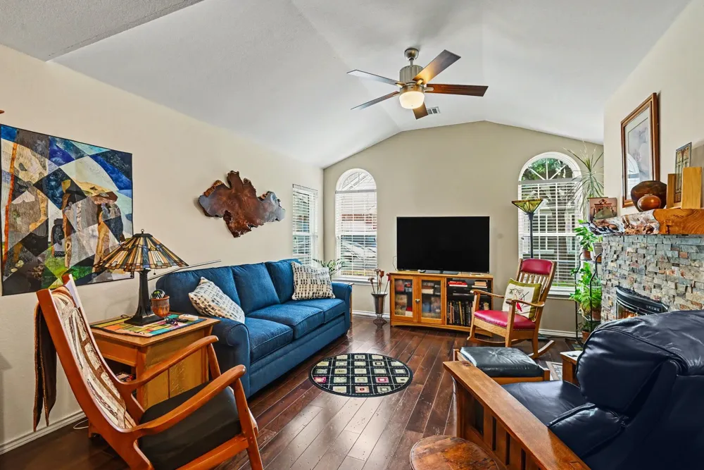 6123 Welden Court Fort Worth, TX 76132