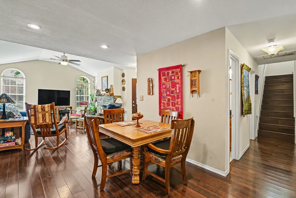6123 Welden Court Fort Worth, TX 76132