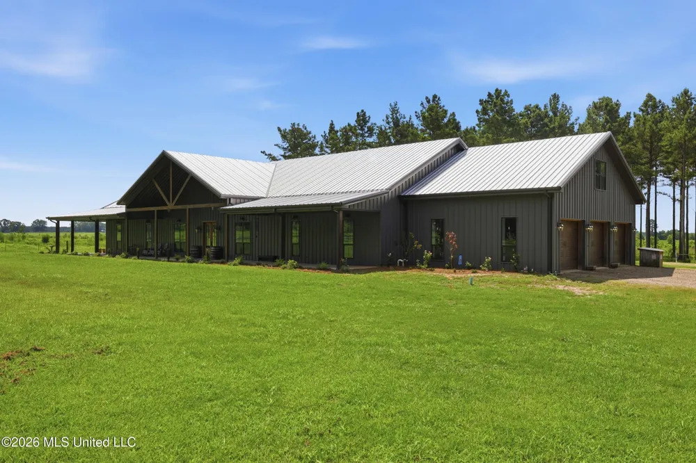 646 Myrick Strengthford Road Laurel, MS 39443