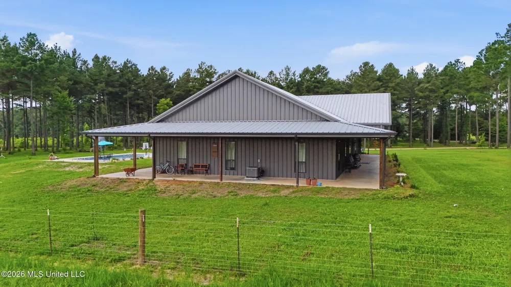 646 Myrick Strengthford Road Laurel, MS 39443
