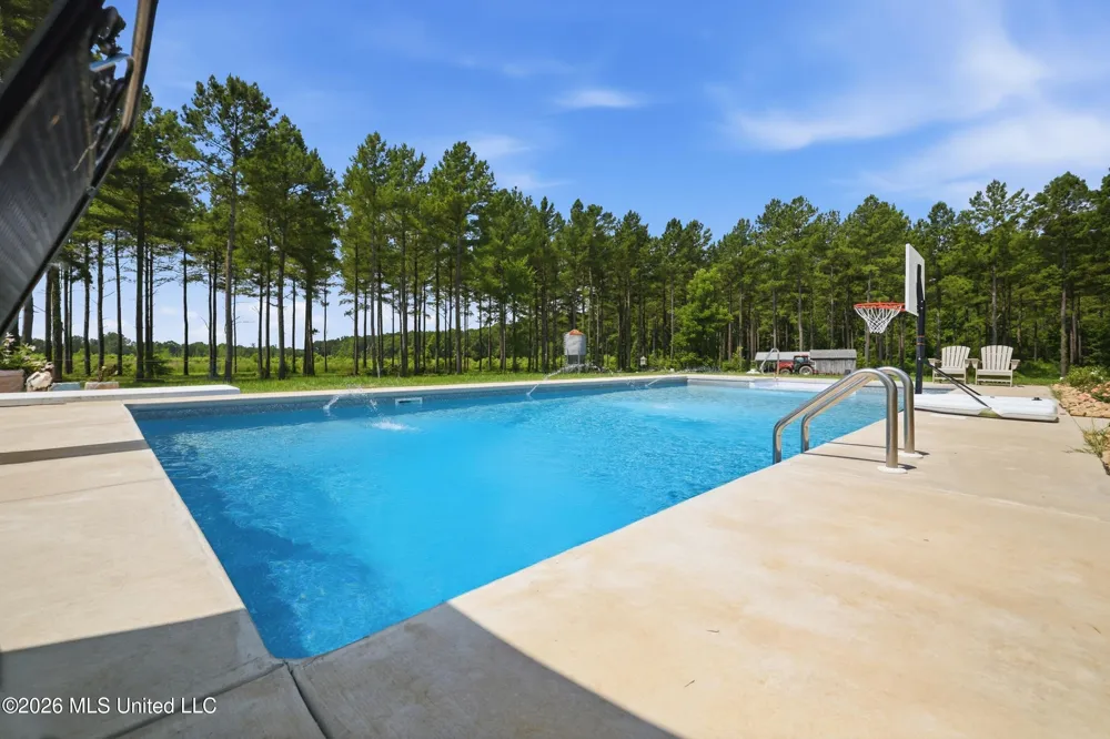 646 Myrick Strengthford Road Laurel, MS 39443