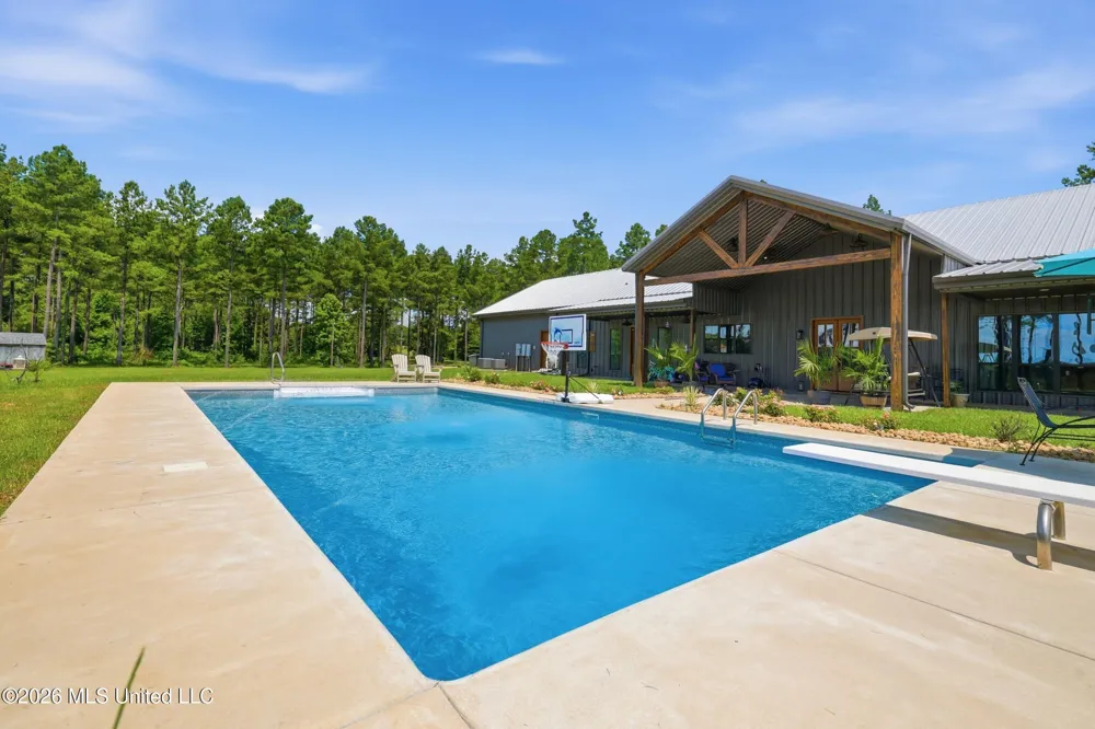 646 Myrick Strengthford Road Laurel, MS 39443