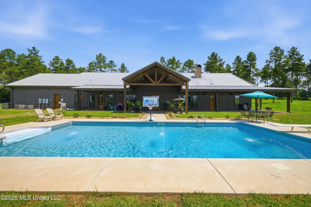 646 Myrick Strengthford Road Laurel, MS 39443
