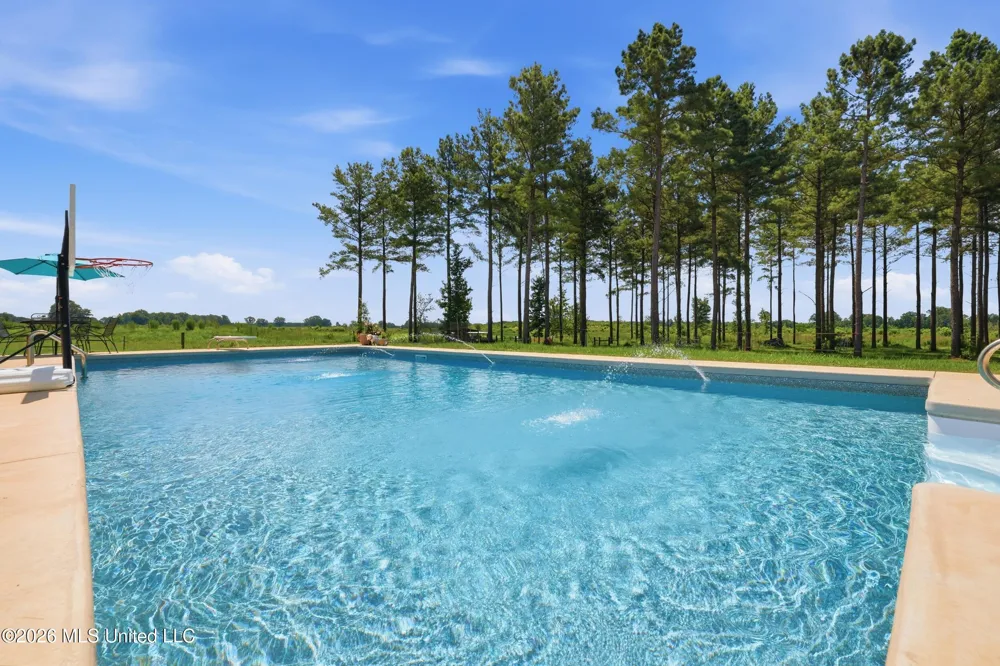 646 Myrick Strengthford Road Laurel, MS 39443