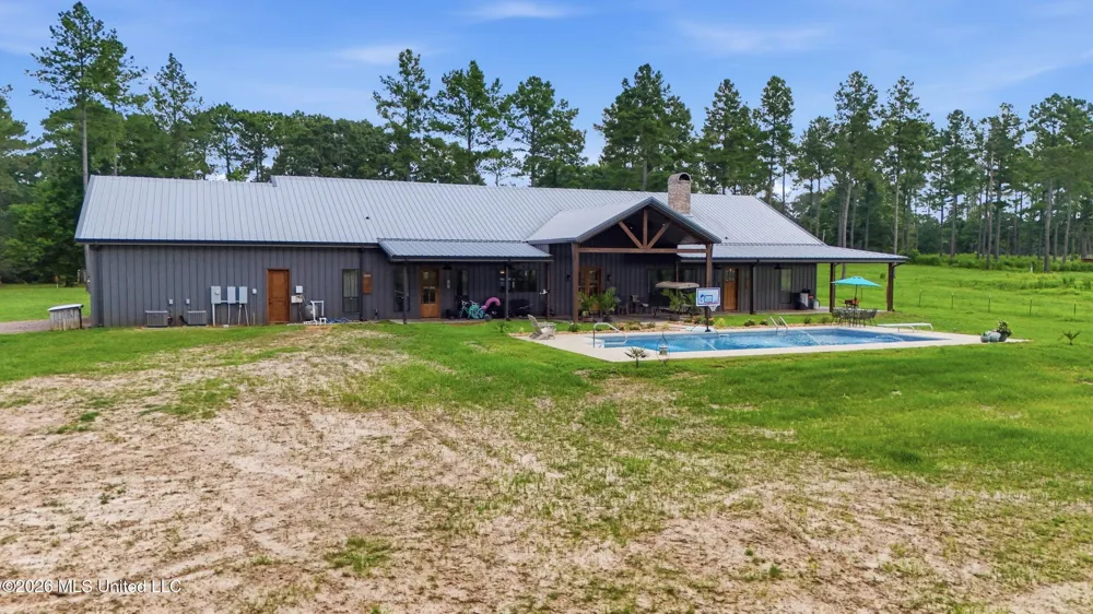 646 Myrick Strengthford Road Laurel, MS 39443