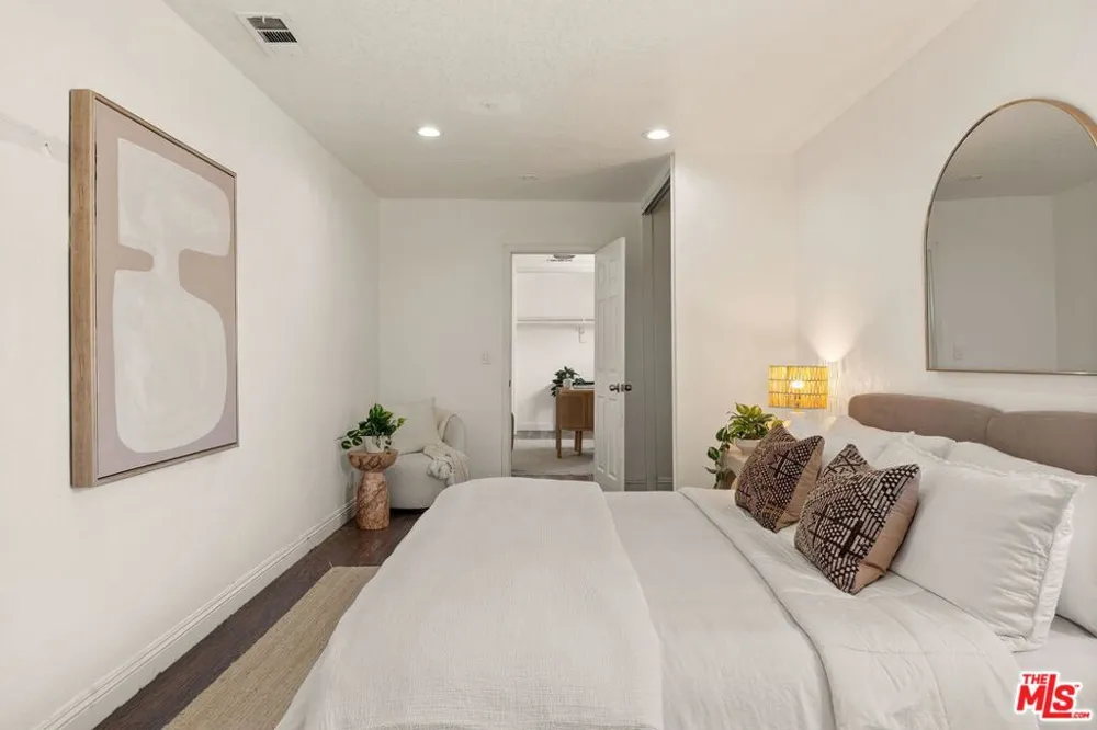 13126 Terra Bella Street Pacoima, CA 91331