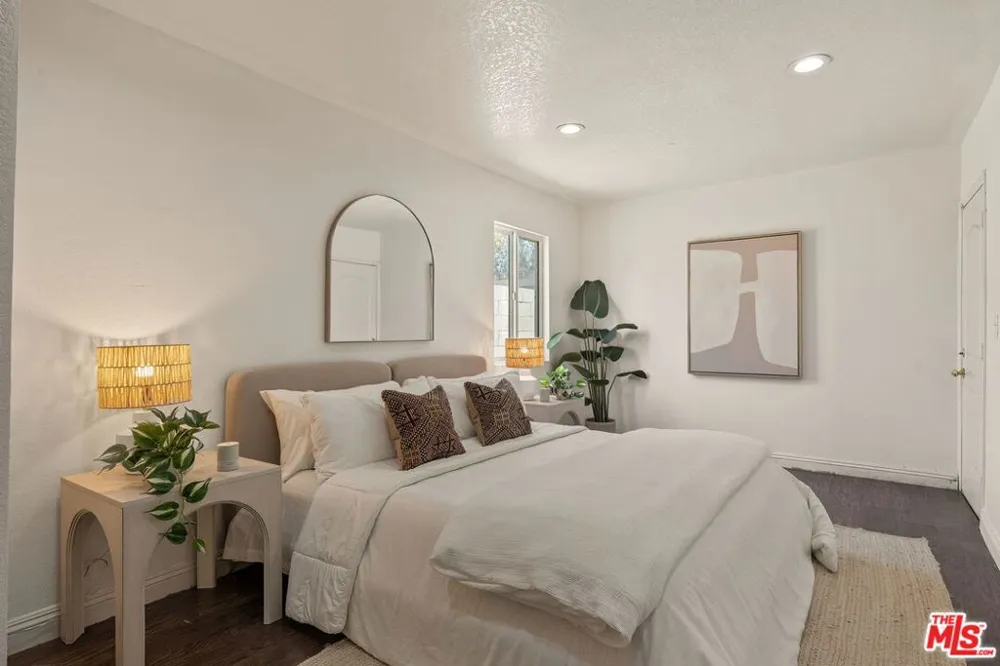 13126 Terra Bella Street Pacoima, CA 91331