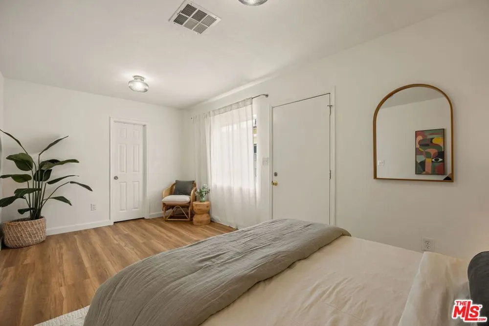 13126 Terra Bella Street Pacoima, CA 91331