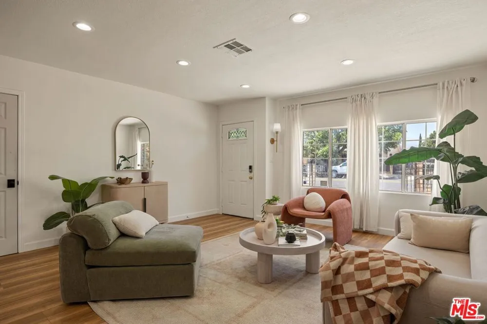 13126 Terra Bella Street Pacoima, CA 91331