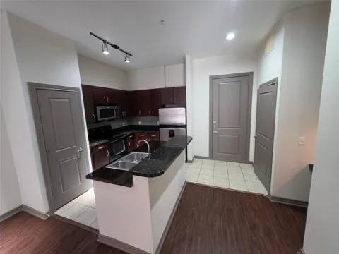 3616 Richmond #2112