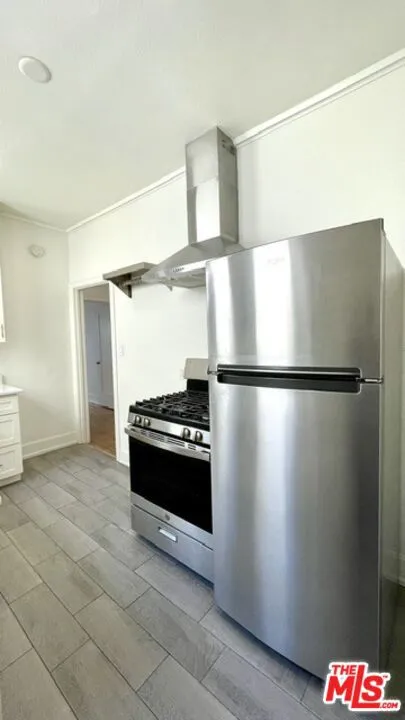 460 S Manhattan Place #4179 Los Angeles, CA 90020