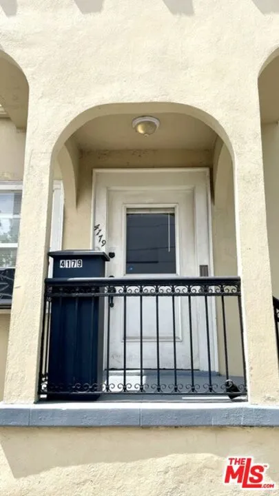 460 S Manhattan Place #4179 Los Angeles, CA 90020