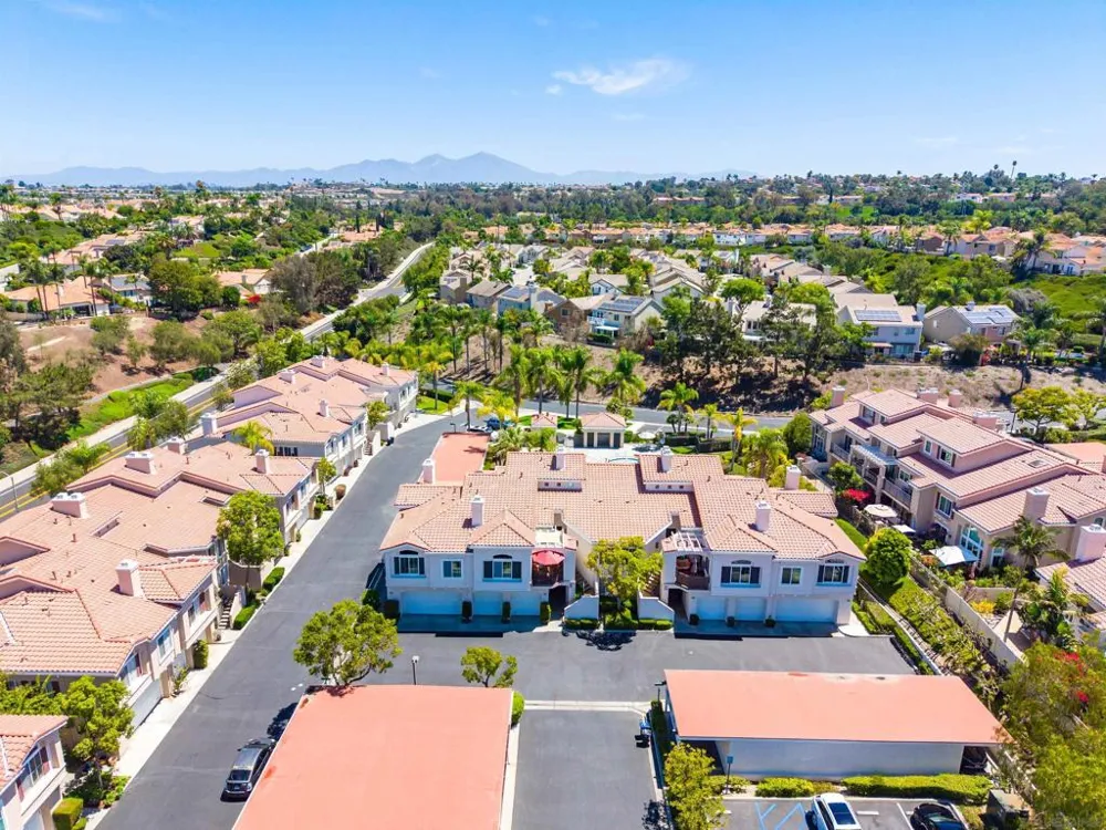 28634 Via Valdez Laguna Niguel, CA 92677