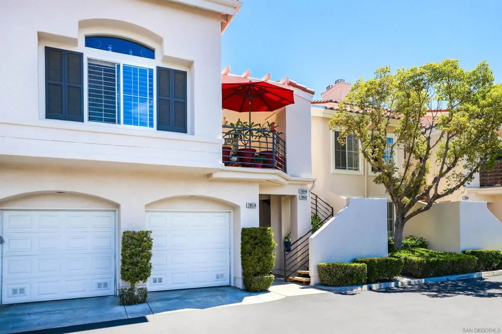 28634 Via Valdez Laguna Niguel, CA 92677